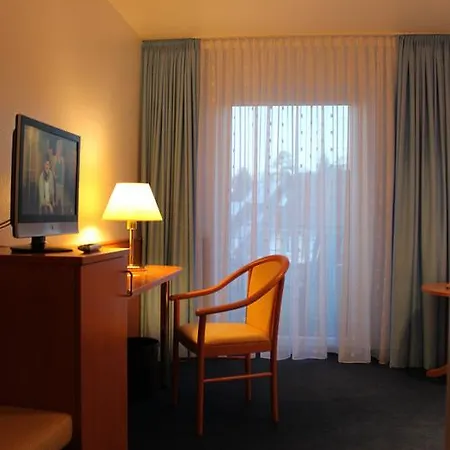 Garni Eden Hotel 3*