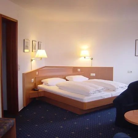 Garni Eden Hotel 3*