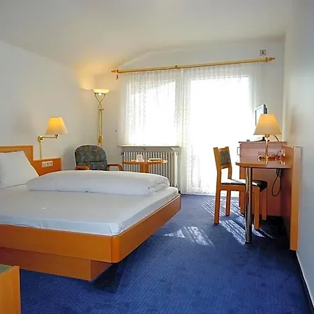 Garni Eden 3*