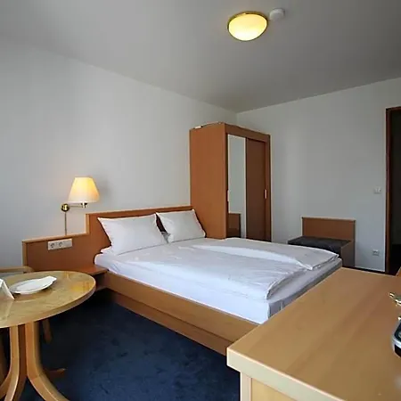 Hotel Garni Eden 3*