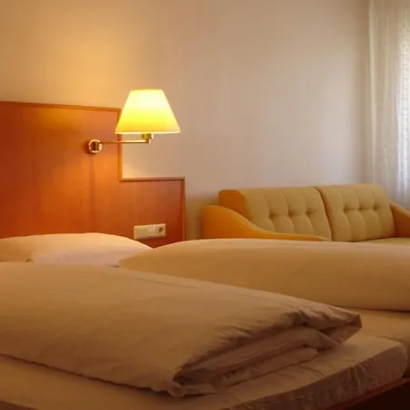 Garni Eden Hotel 3*