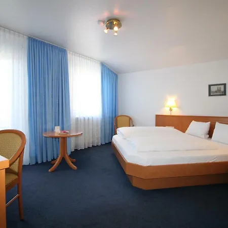 伊甸加尼酒店 酒店